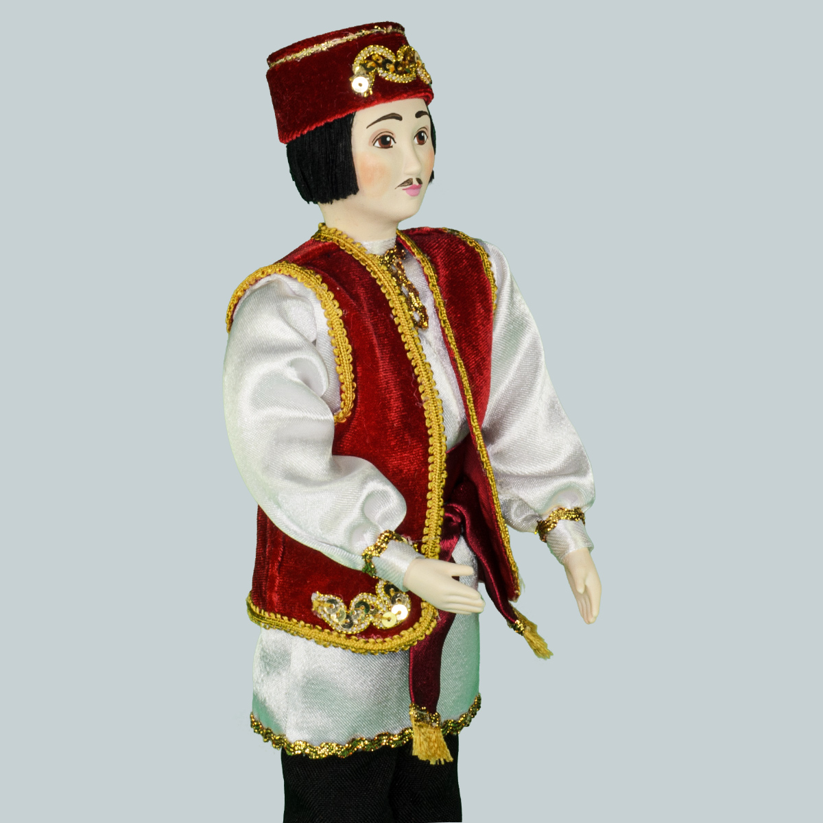 Татарин в красном костюме — изображение 3